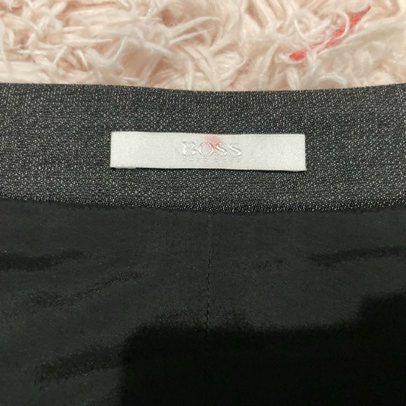 Like New Hugo Boss Pencil Skirt - Picture 9 of 12